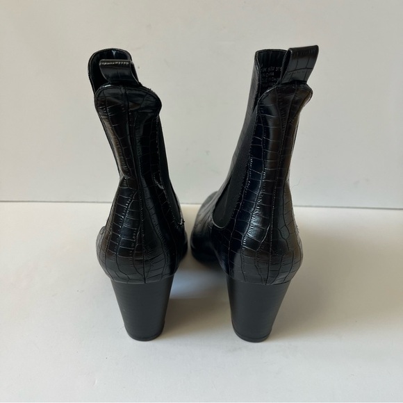 Just Fab Heeled Black Booties 7 - Picture 9 of 11